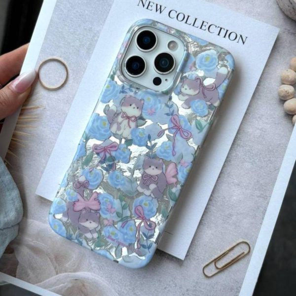 قاب گل آبی و گربه پاپیونی