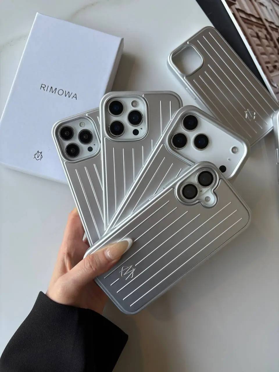 قاب RIMOWA