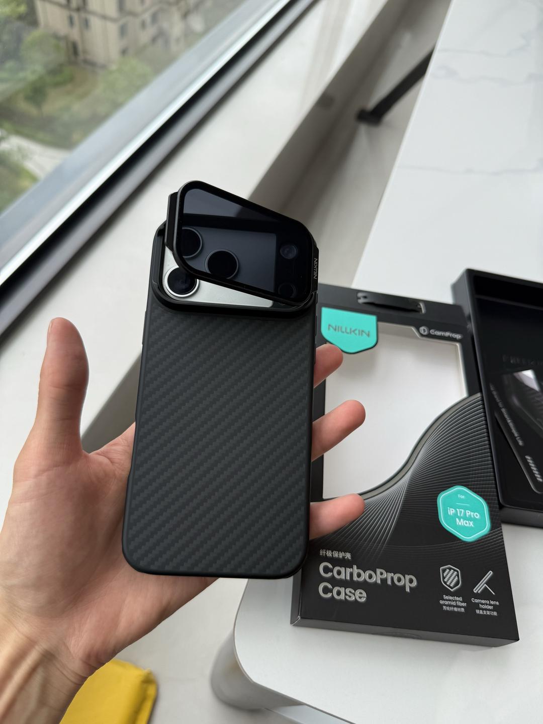قاب NILLKIN CarboProp Case