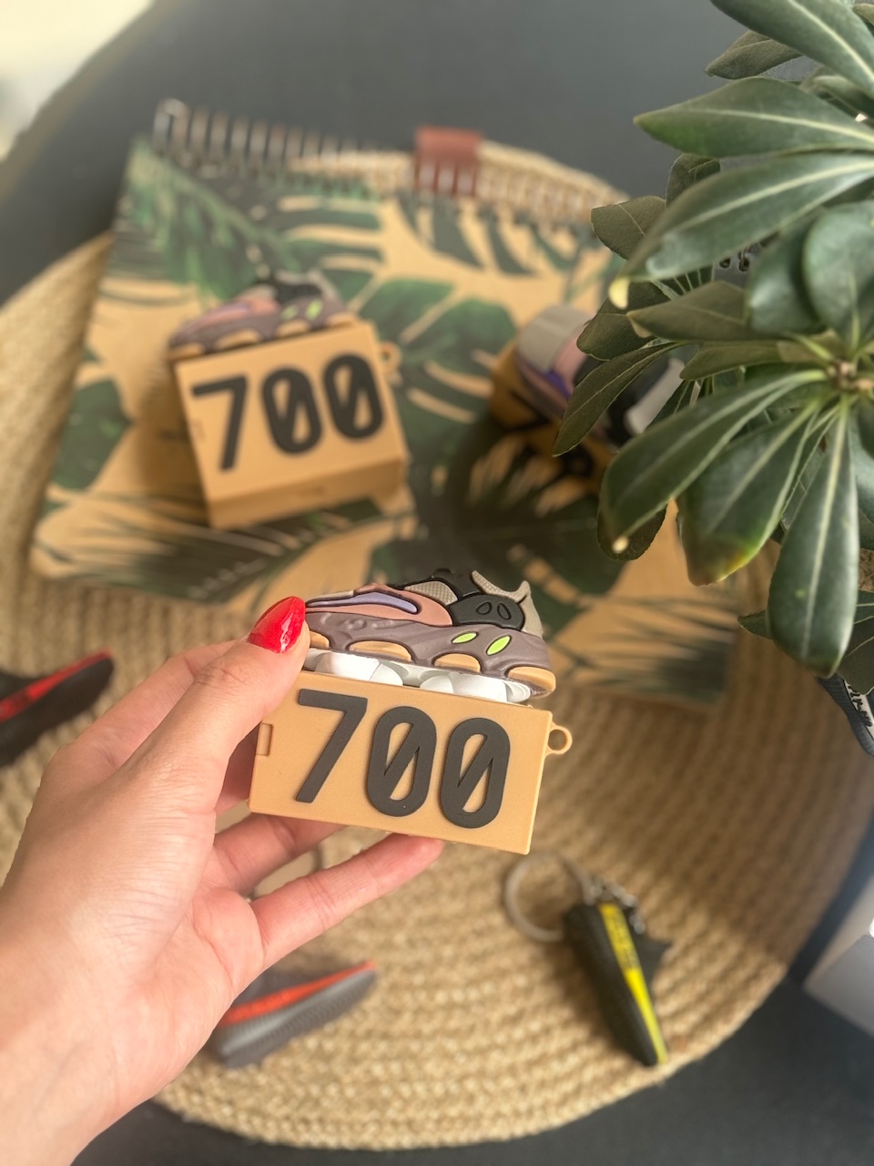 کاور ایرپاد Adidas YEEZY 700