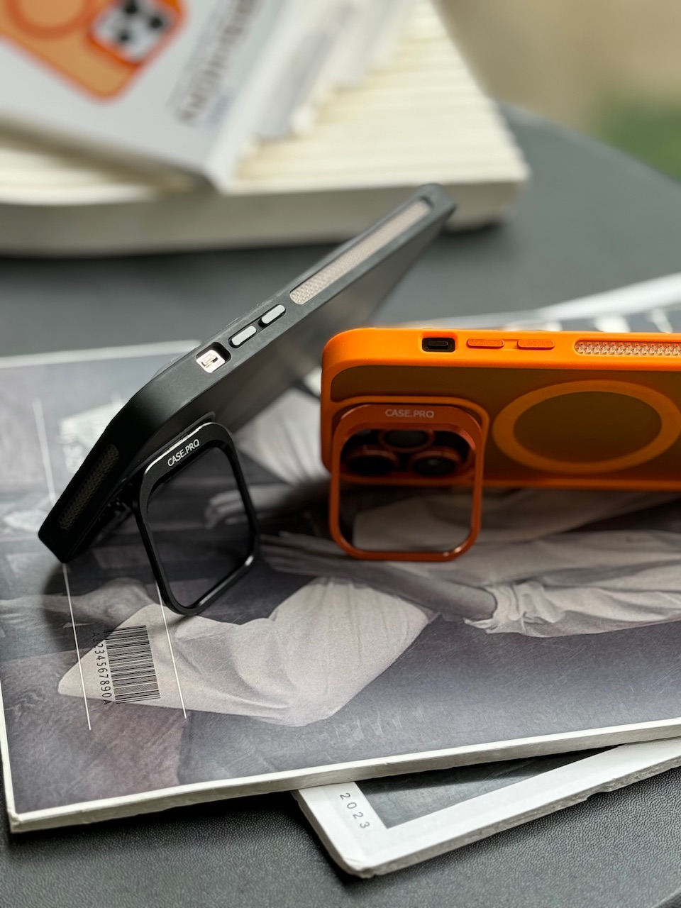 قاب Matte CasePro Lens with MagSafe استند شو با لنز رینگی
