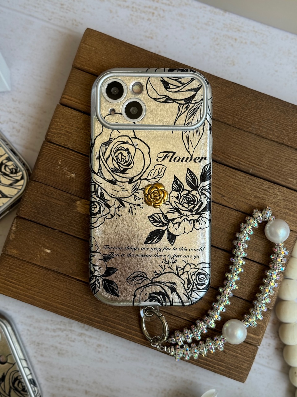 قاب Silver Flower با آویز