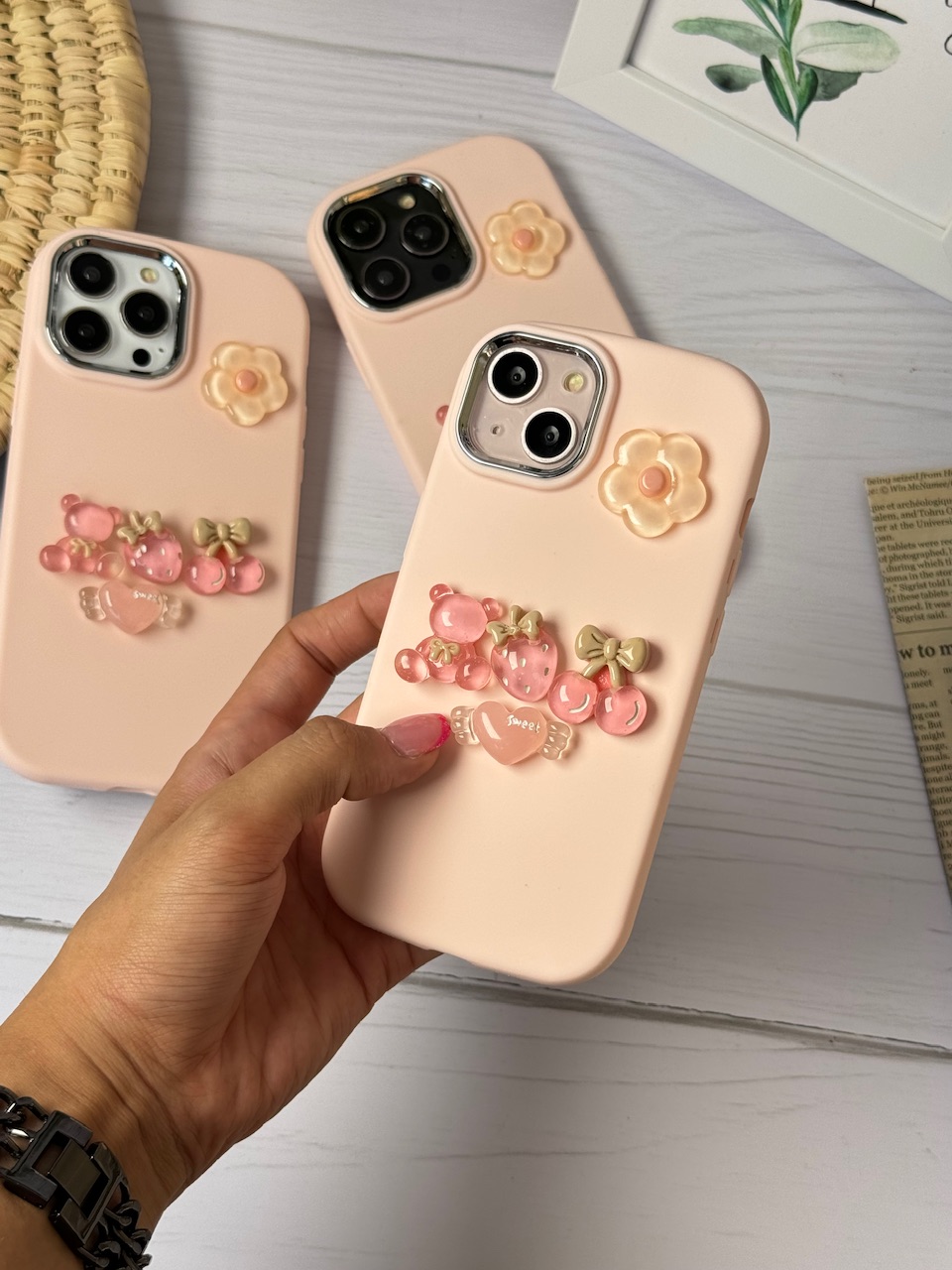 قاب Sweet عروسک شیشه ای صورتی