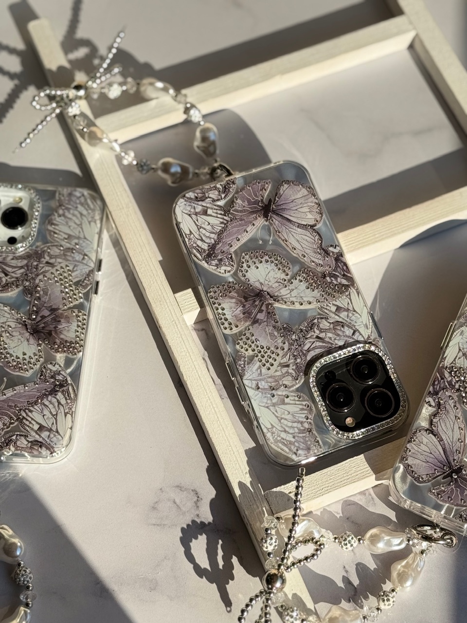 قاب Grey butterfly diamond