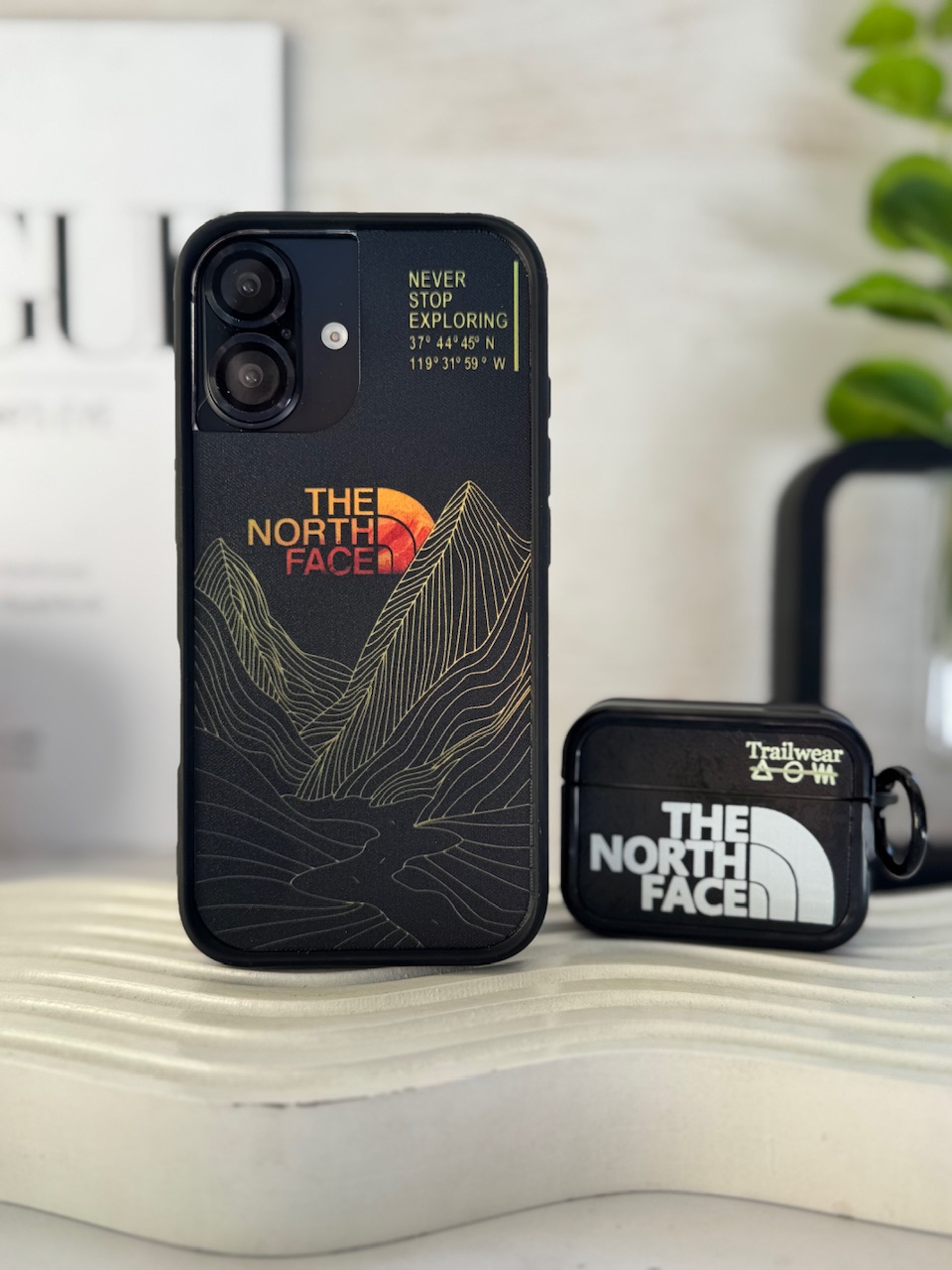 قاب North Face گلدن ادیشن