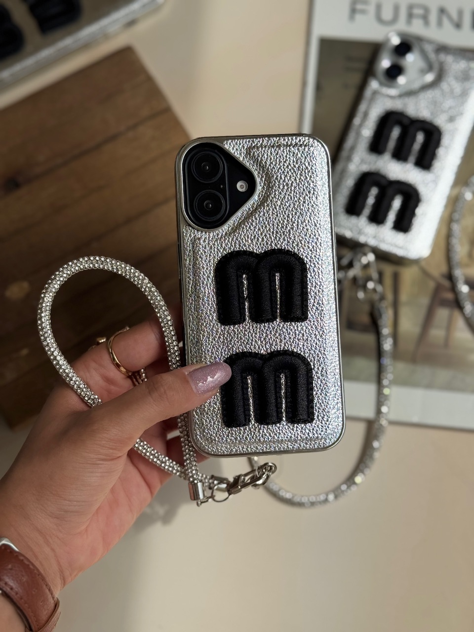 قاب Miu Miu با بند ژلاتینی