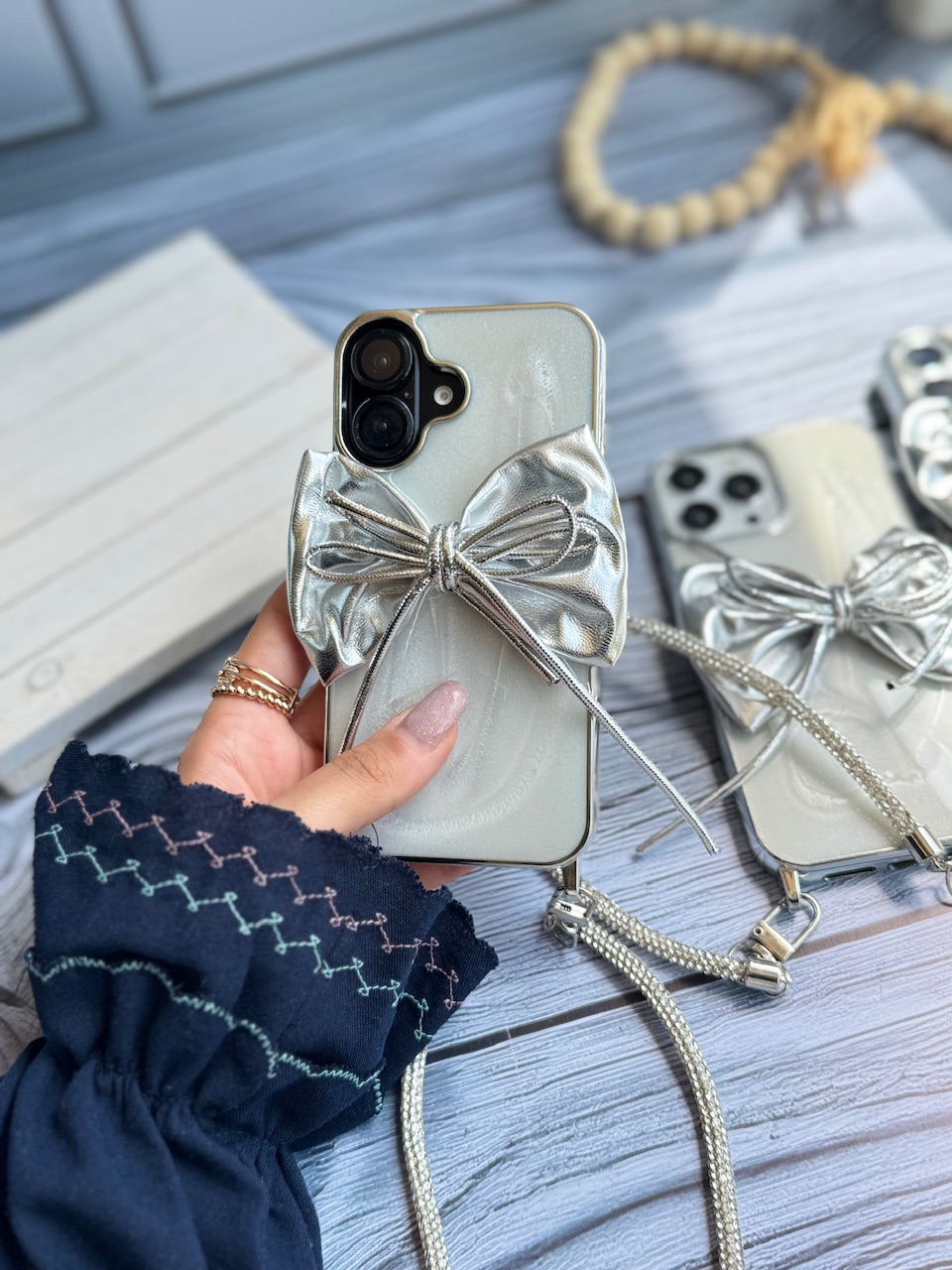 قاب پاپیون نقره ای با بند ژلاتینی