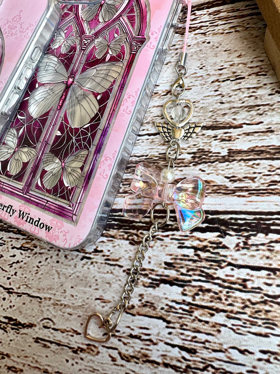 قاب Butterfly Window با آویز