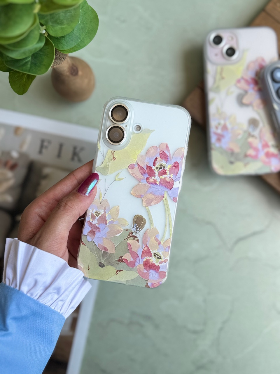 قاب Lotus flowers گل نیلوفر