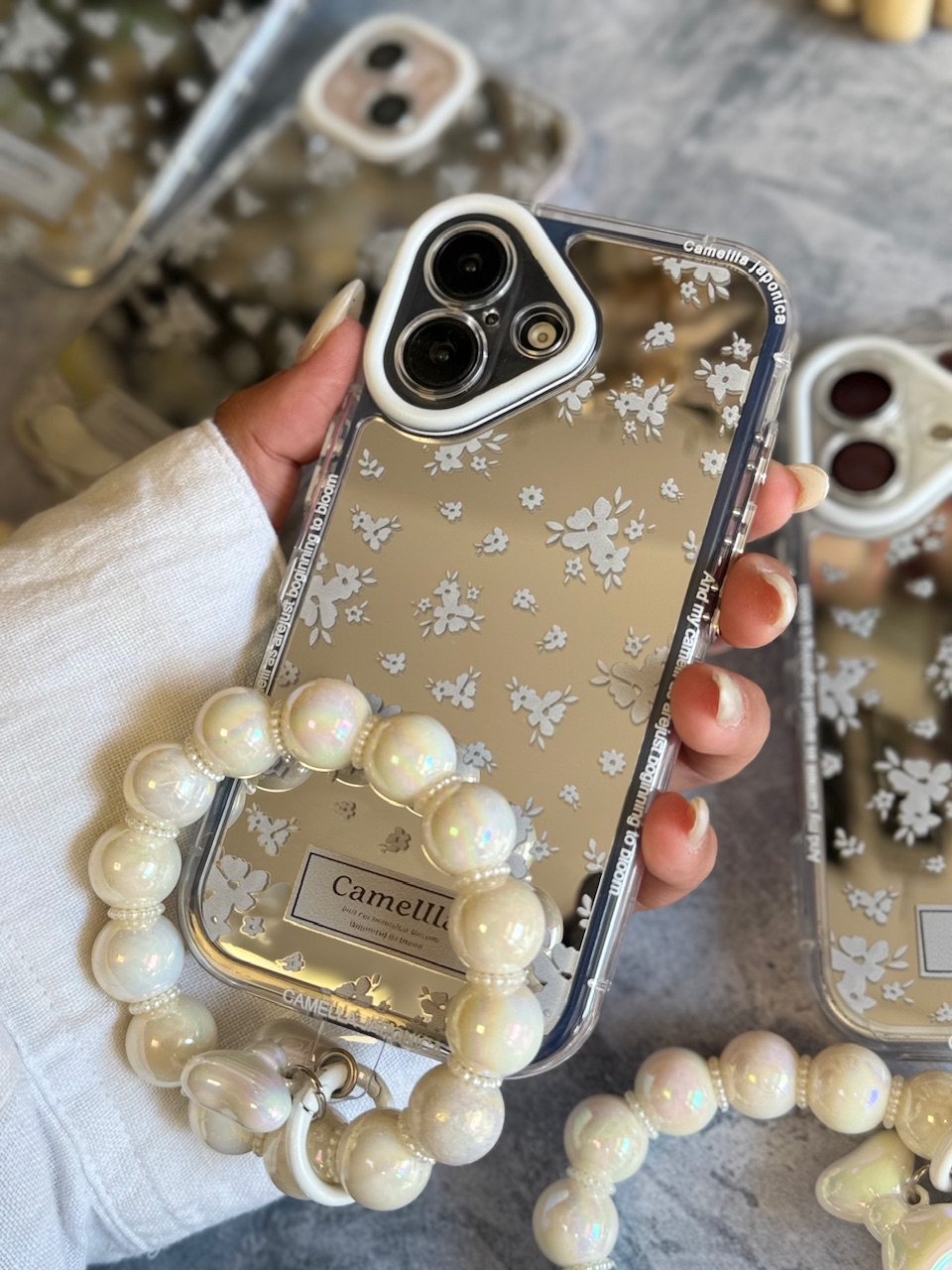 قاب گل کاملیا با آویز