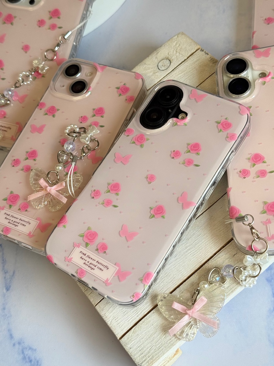 قاب Pink Flower Butterfly با آویز
