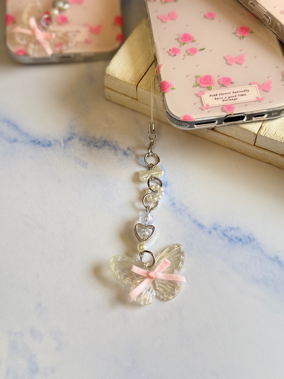قاب Pink Flower Butterfly با آویز