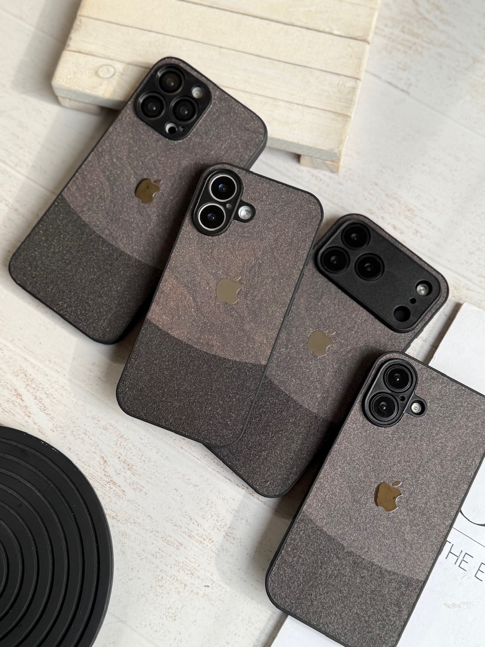 قاب Dark sand texture