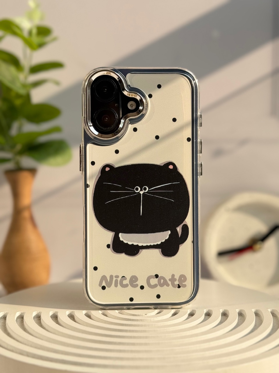 قاب Nice Black Cat