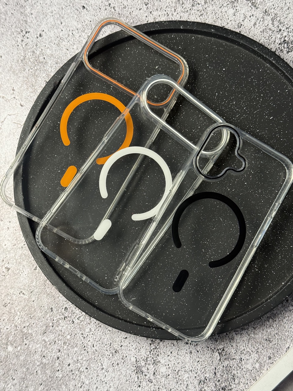 قاب شفاف با Magsafe سری 17